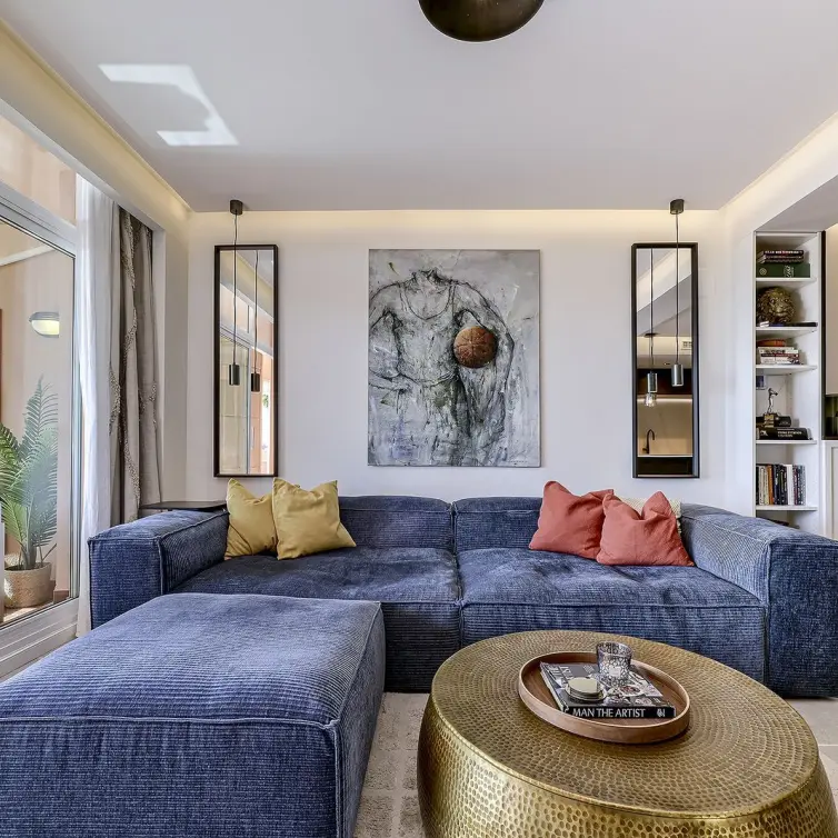 Sale of middle floor apartment in Nueva Andalucía