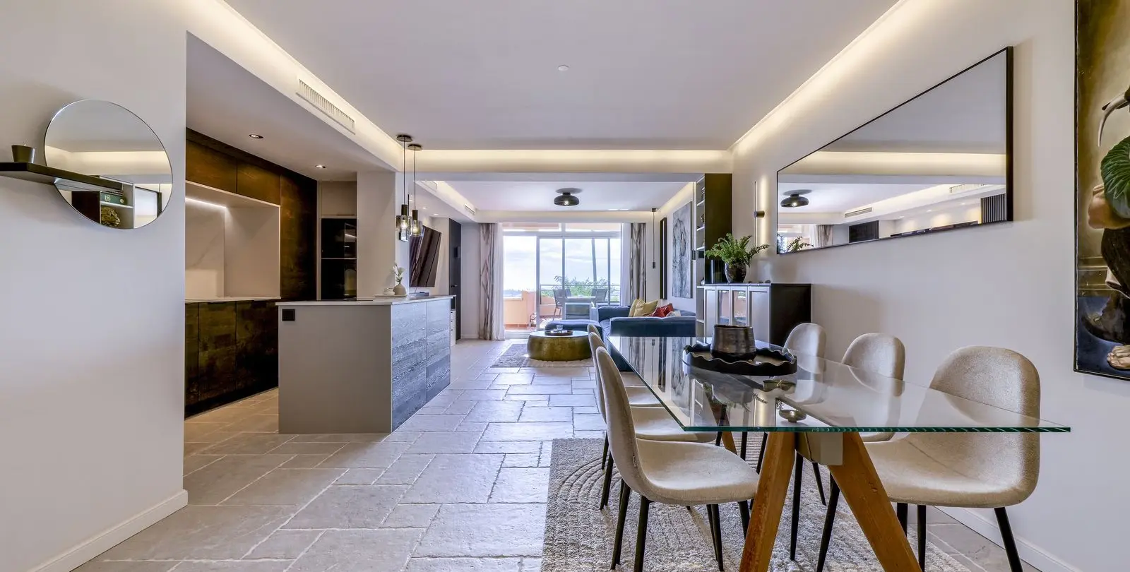Sale of middle floor apartment in Nueva Andalucía 4