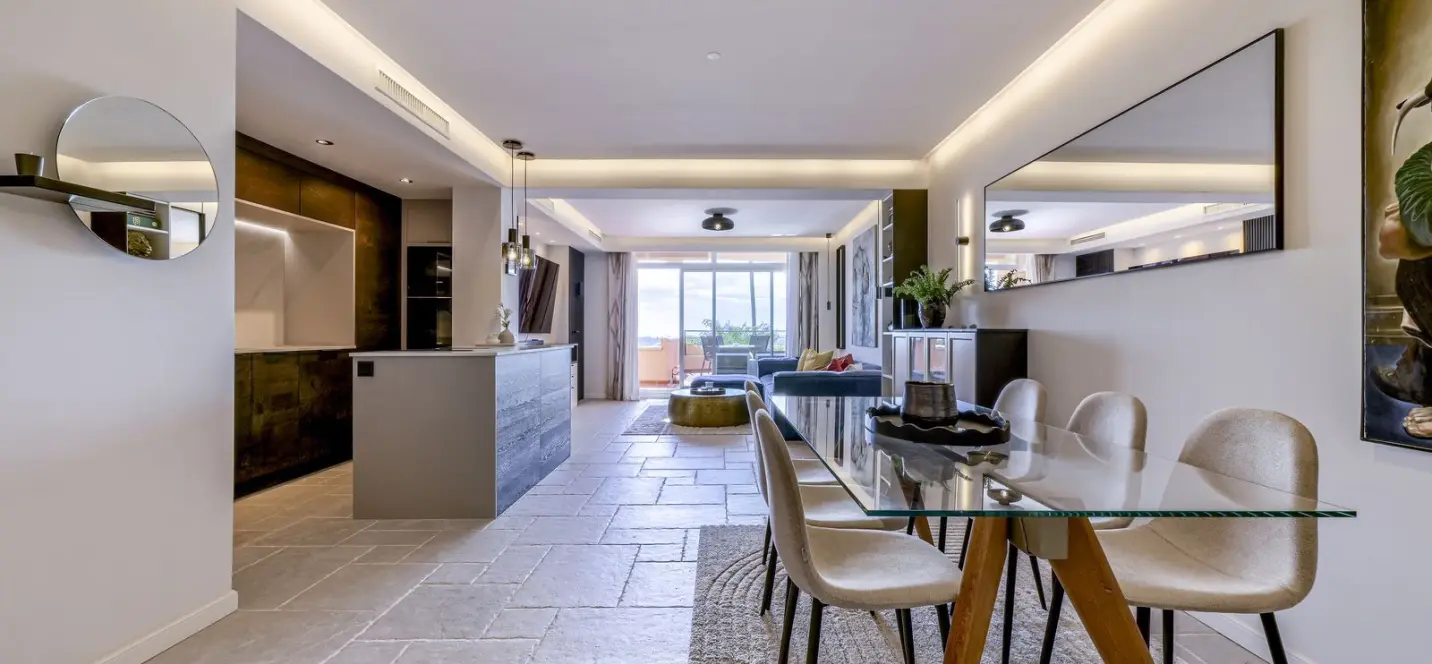 Sale of middle floor apartment in Nueva Andalucía 3