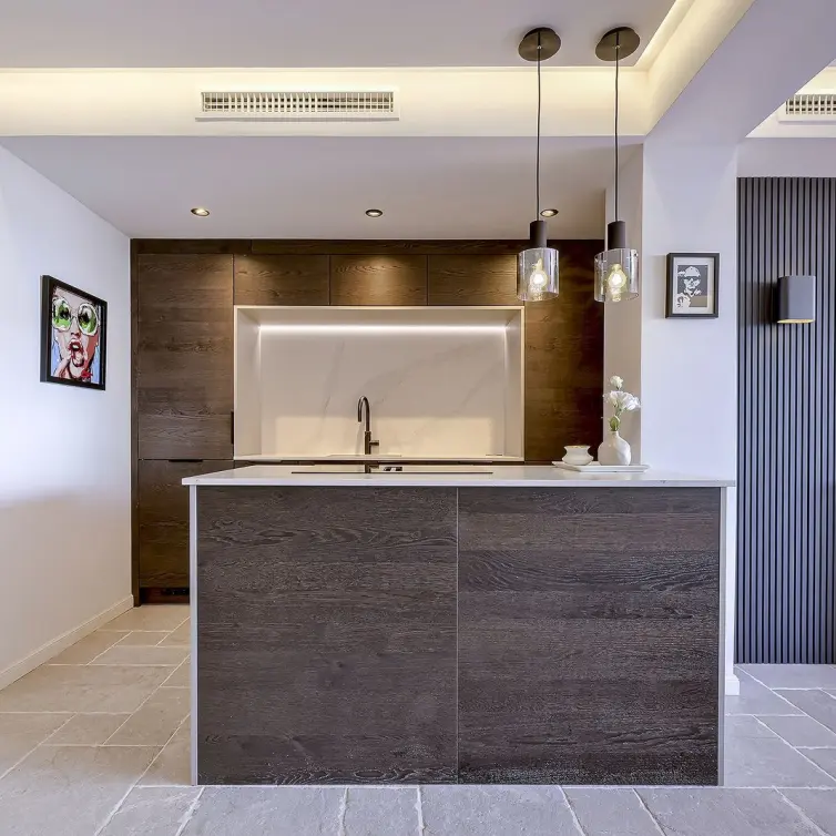 Sale of middle floor apartment in Nueva Andalucía