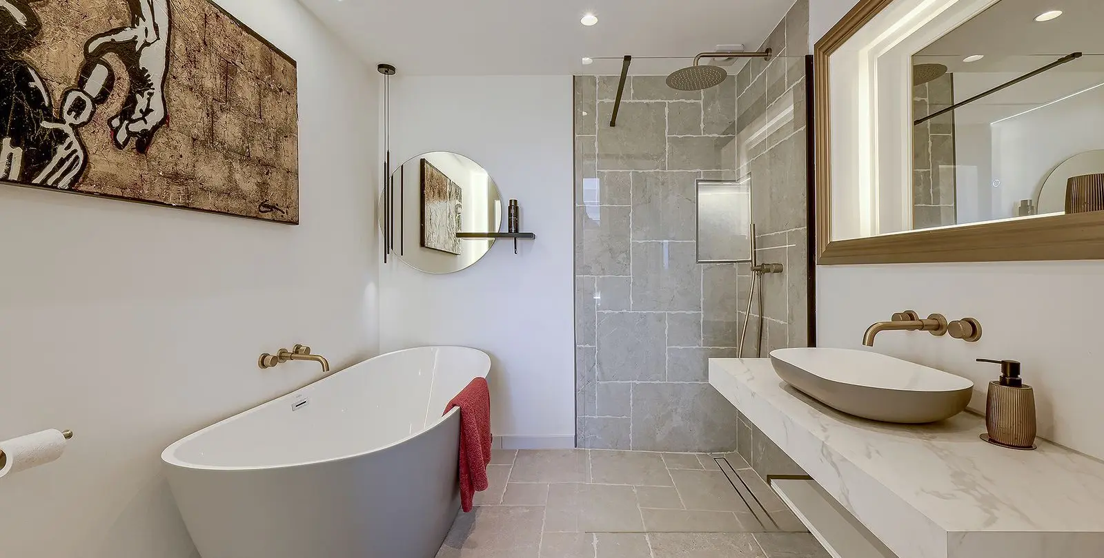Sale of middle floor apartment in Nueva Andalucía 13