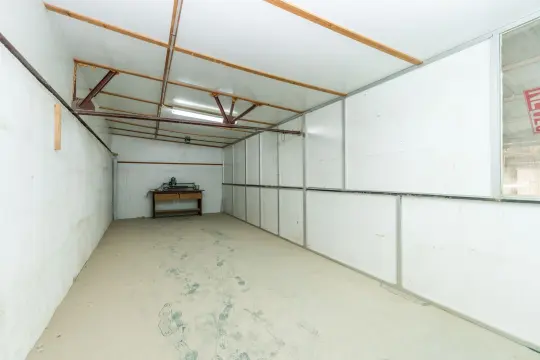 Image 6 thumb