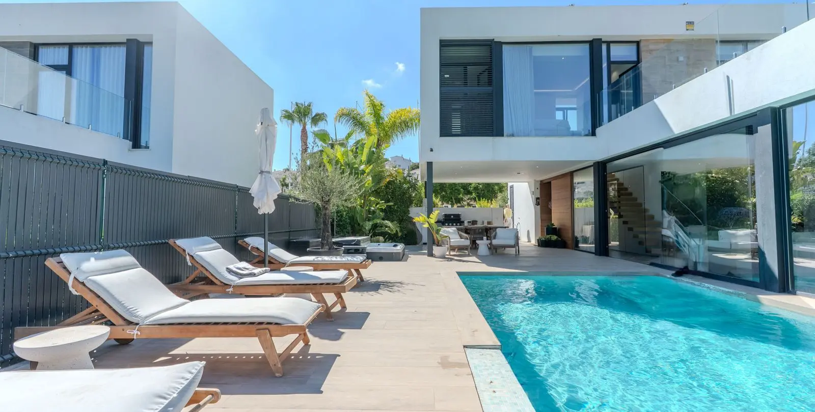 Venta de villa independiente en Estepona 3