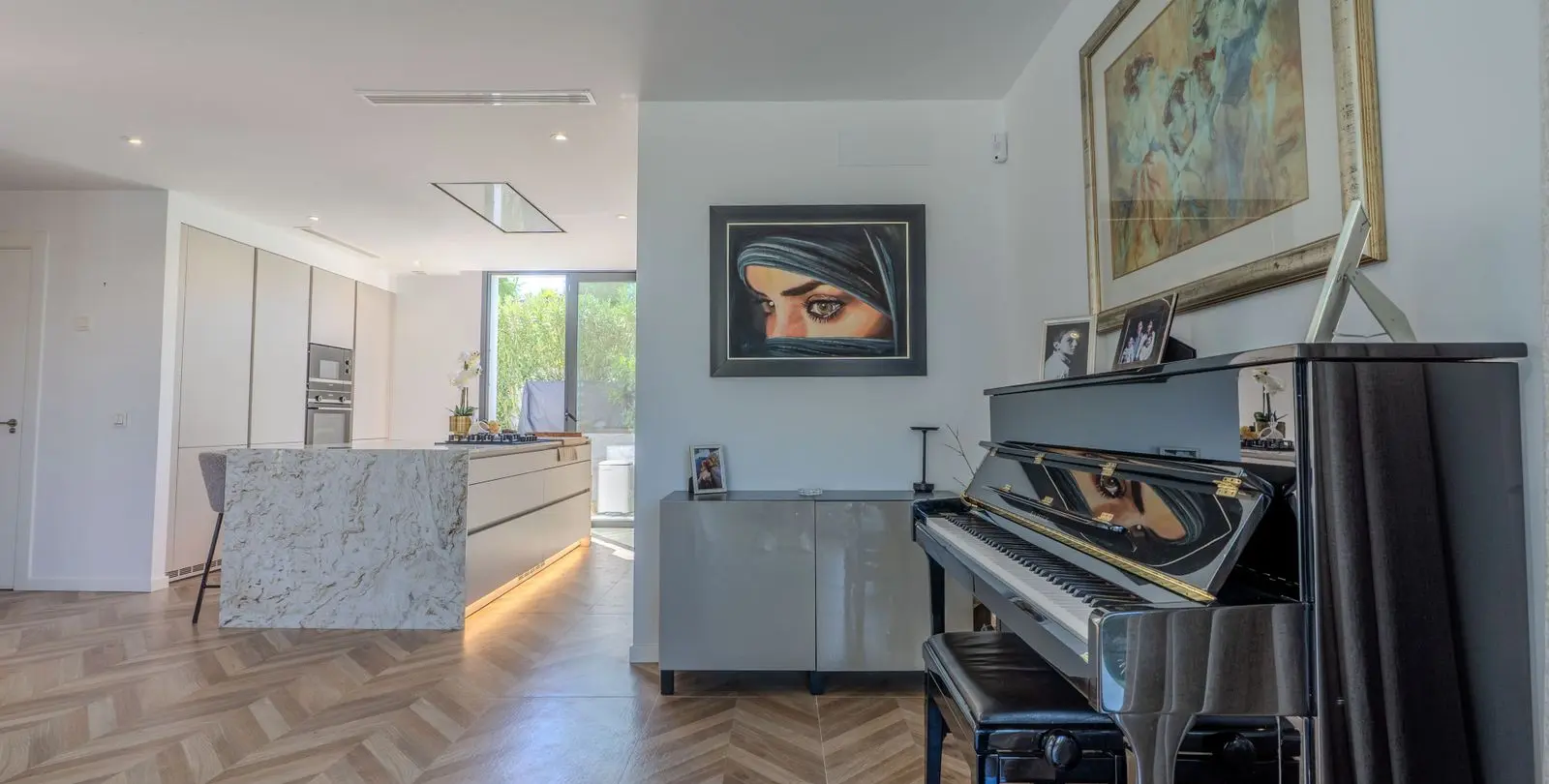 Venta de villa independiente en Estepona 10