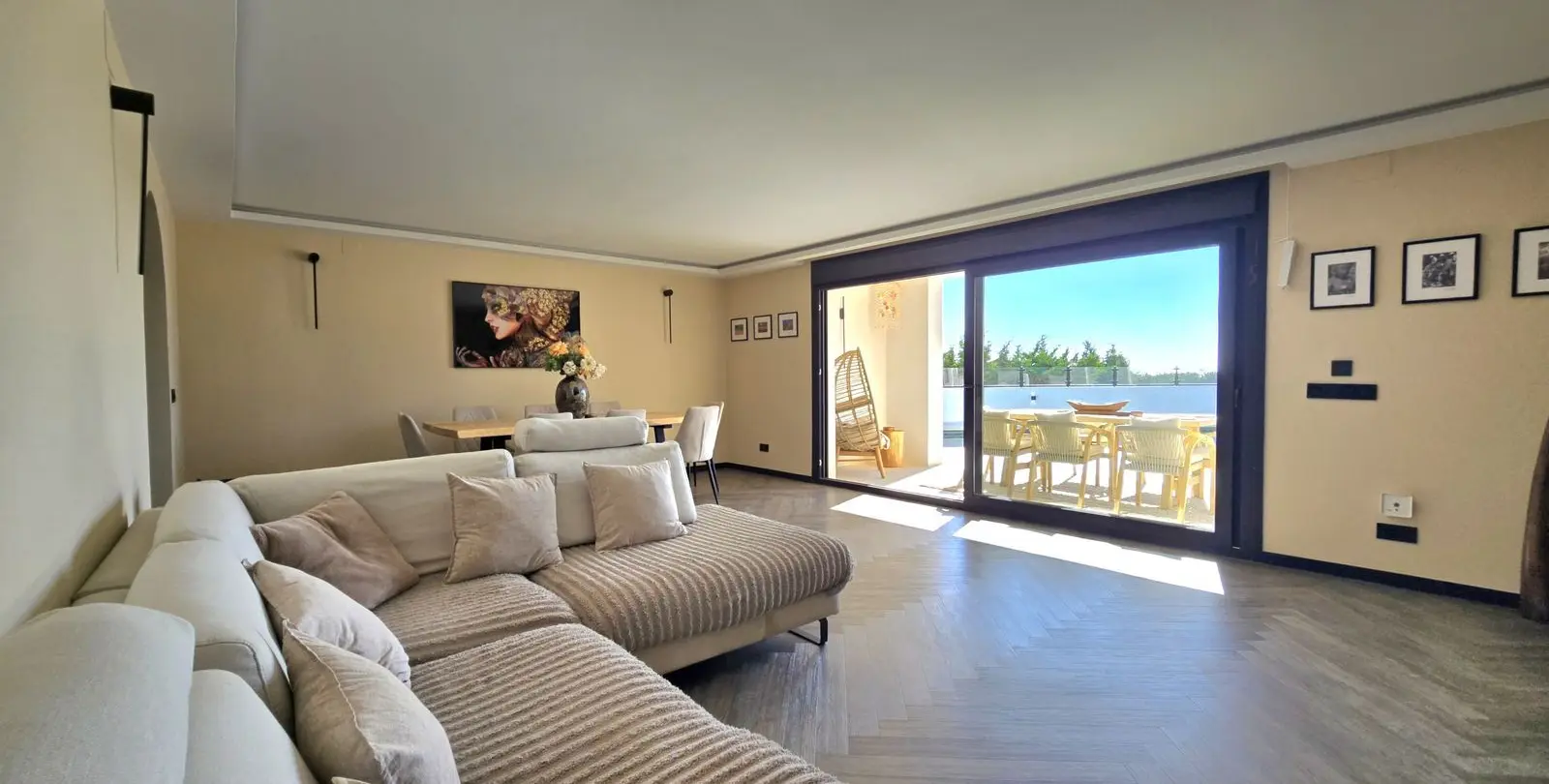 Venta de villa independiente en El Chaparral 5