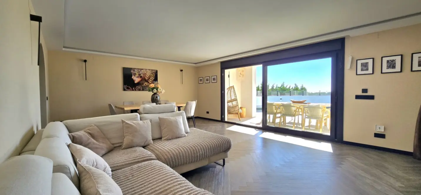 Venta de villa independiente en El Chaparral 4