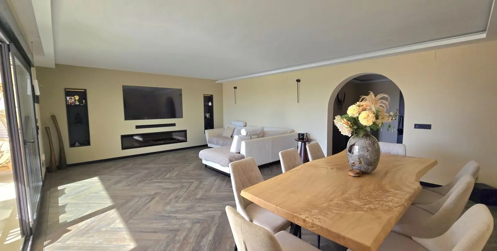 Venta de villa independiente en El Chaparral 50