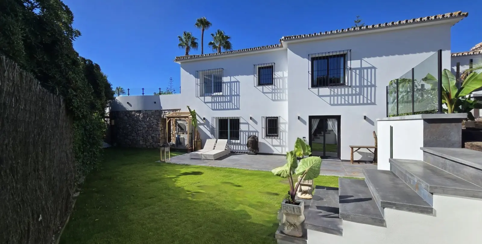 Venta de villa independiente en El Chaparral 55