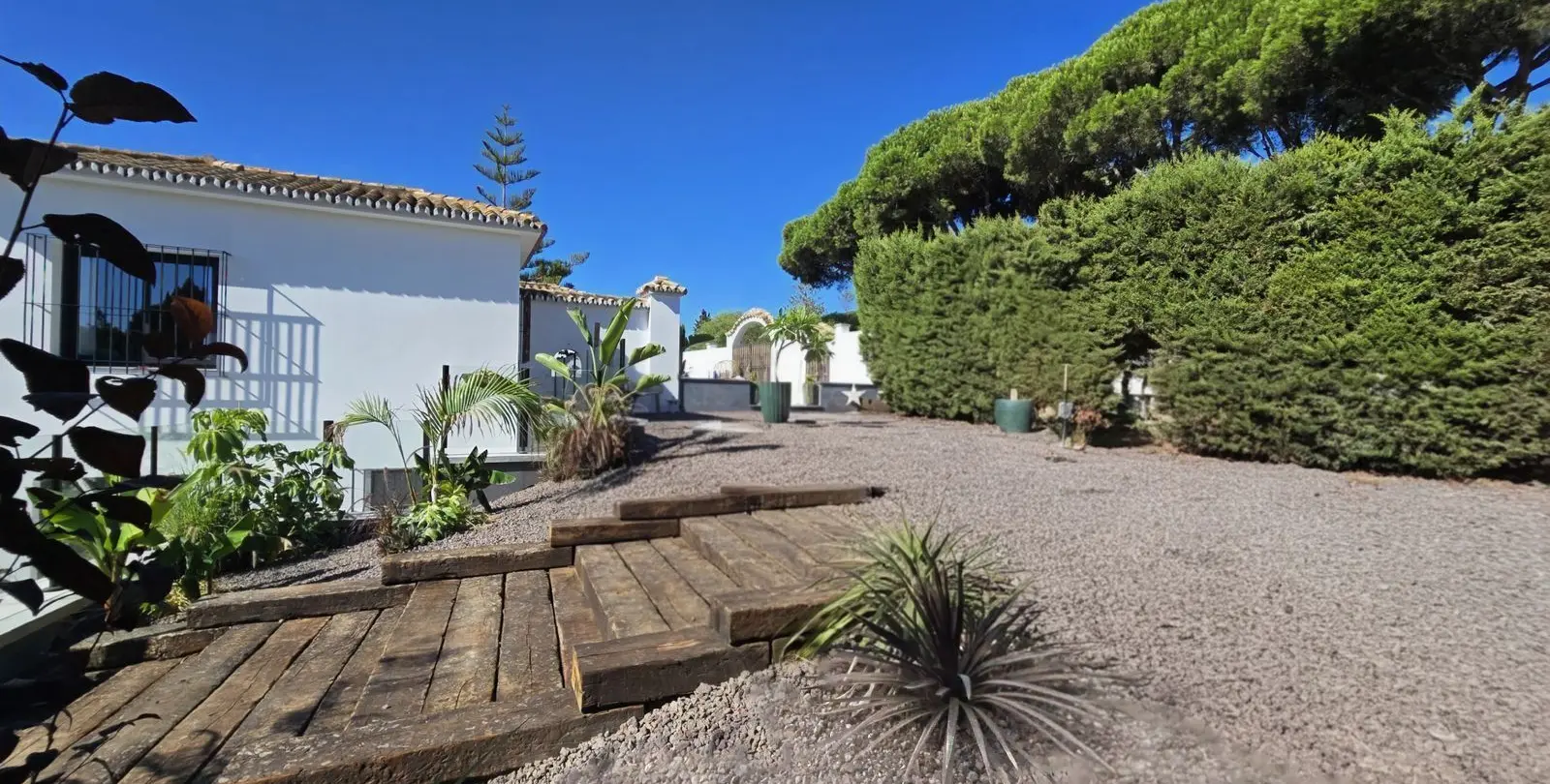 Venta de villa independiente en El Chaparral 60