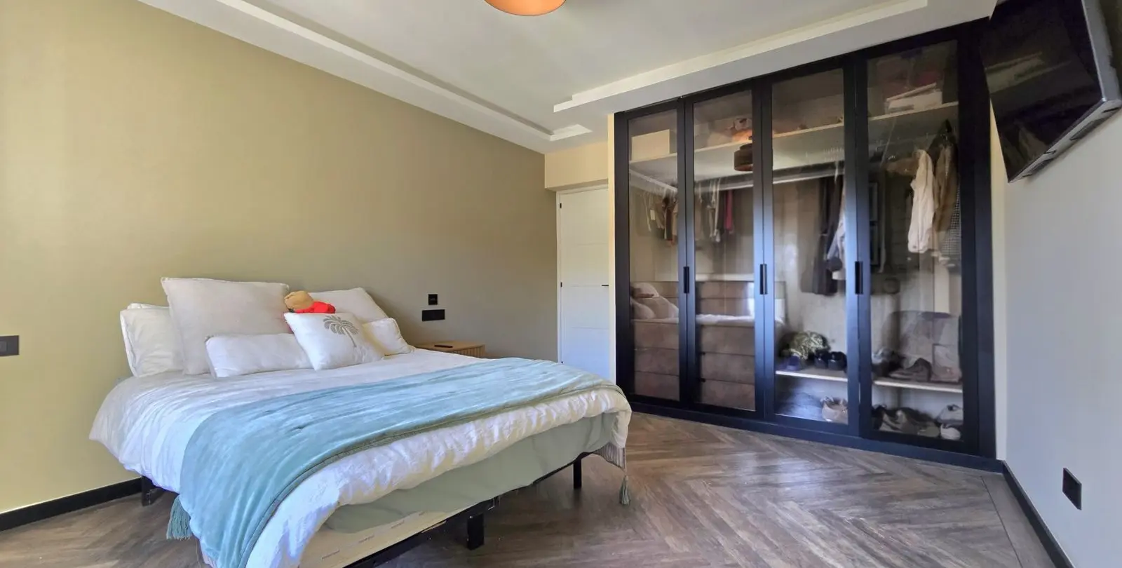 Venta de villa independiente en El Chaparral 94
