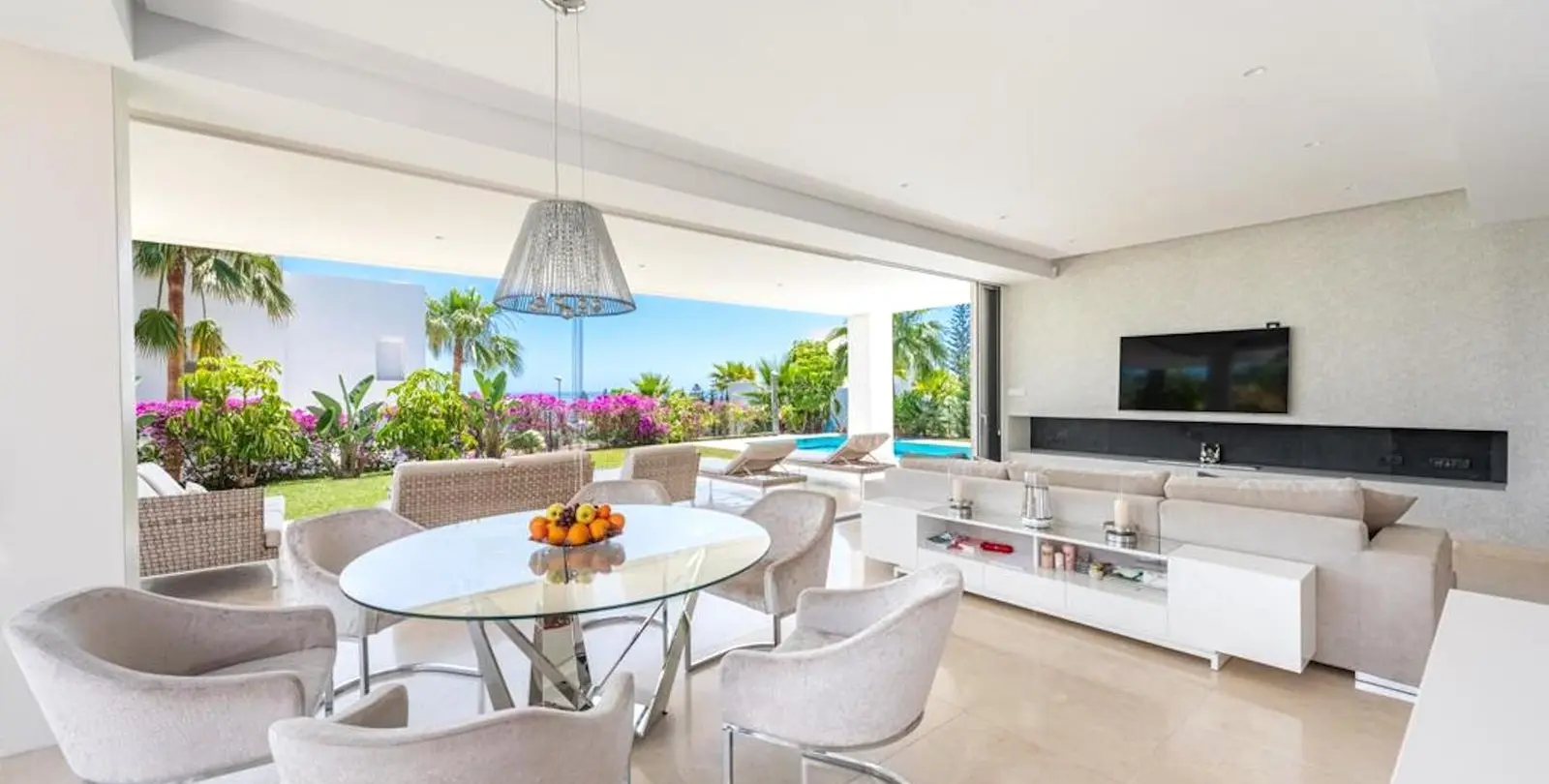 Venta de villa independiente en Río Real 8