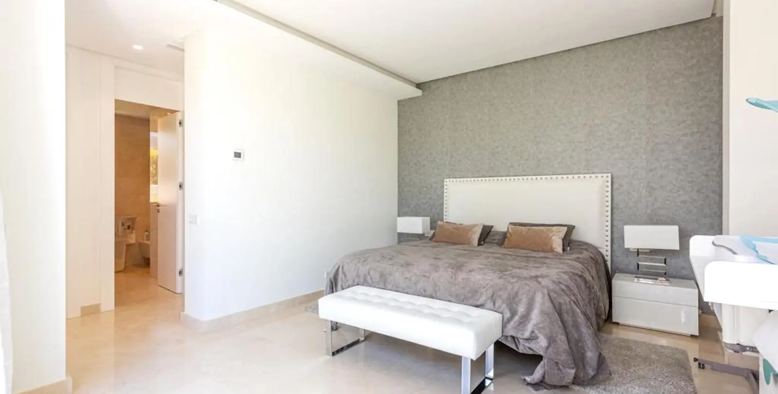 Venta de villa independiente en Río Real 13