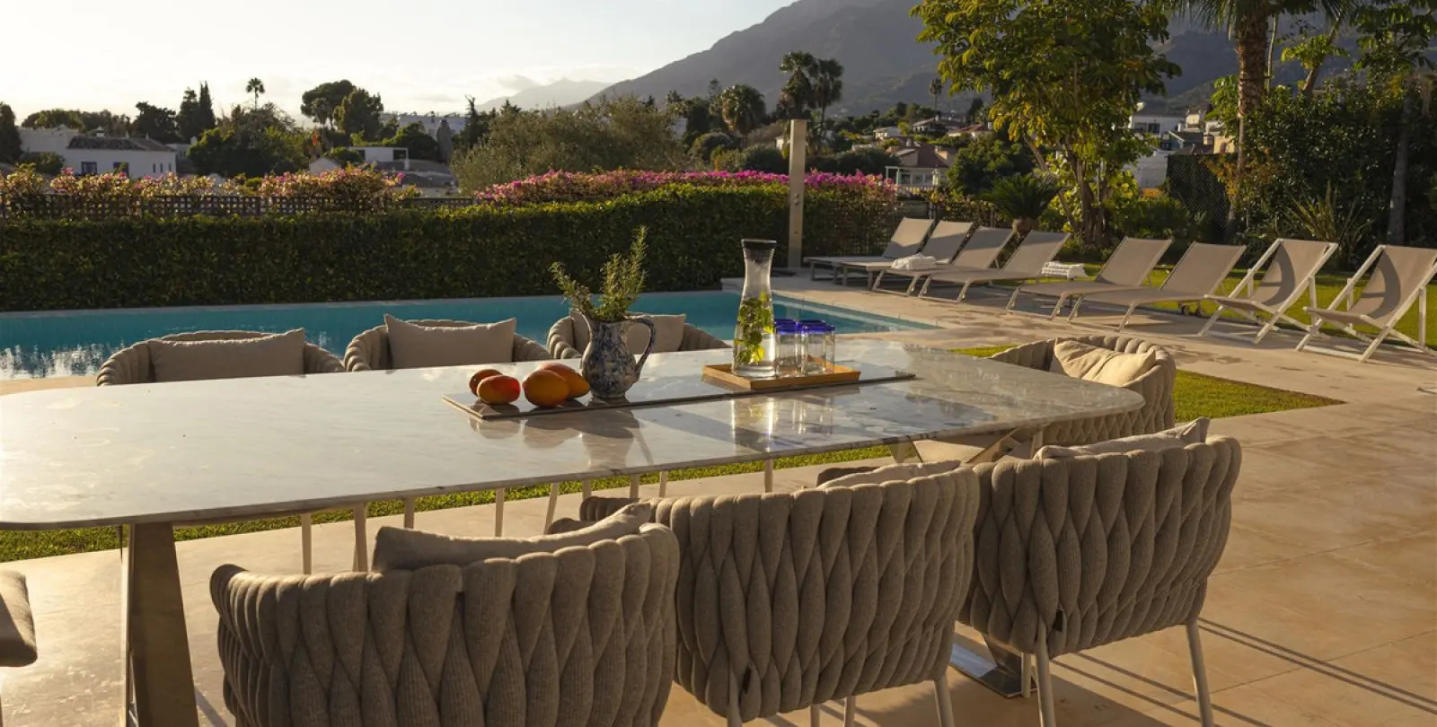 Short-term rent of detached villa in Río Real 8