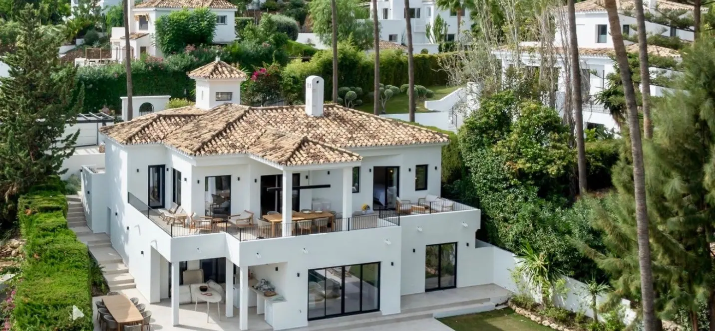 Venta de villa independiente en Nueva Andalucía 0