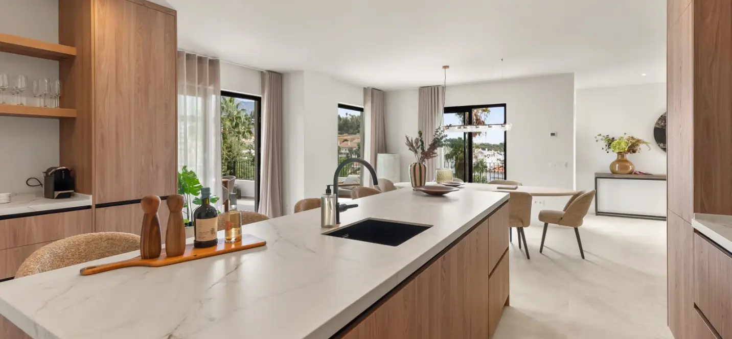 Venta de villa independiente en Nueva Andalucía 1