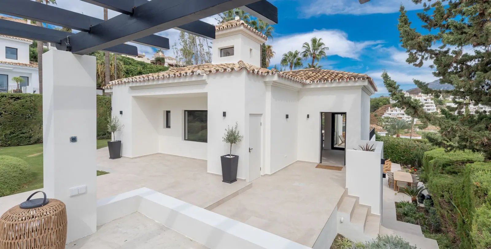 Venta de villa independiente en Nueva Andalucía 16