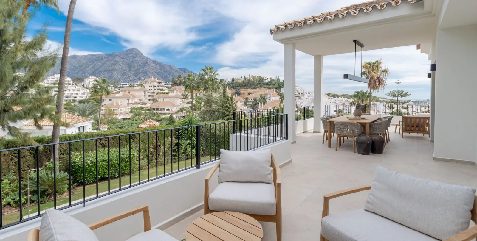 Venta de villa independiente en Nueva Andalucía 21