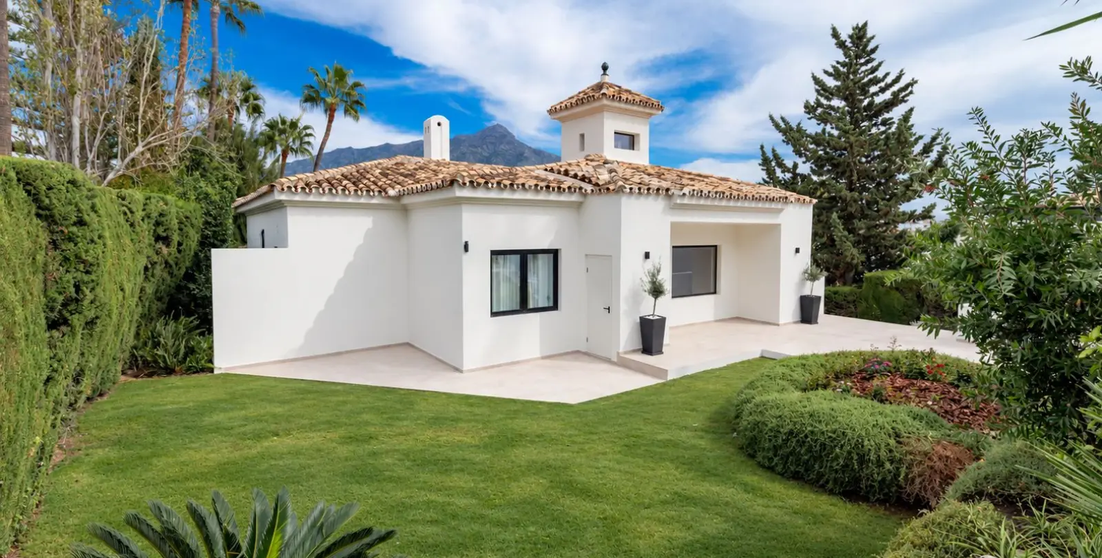 Venta de villa independiente en Nueva Andalucía 42