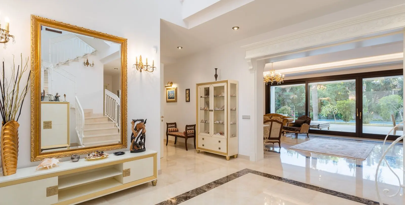 Venta de villa independiente en Guadalmina Baja 15