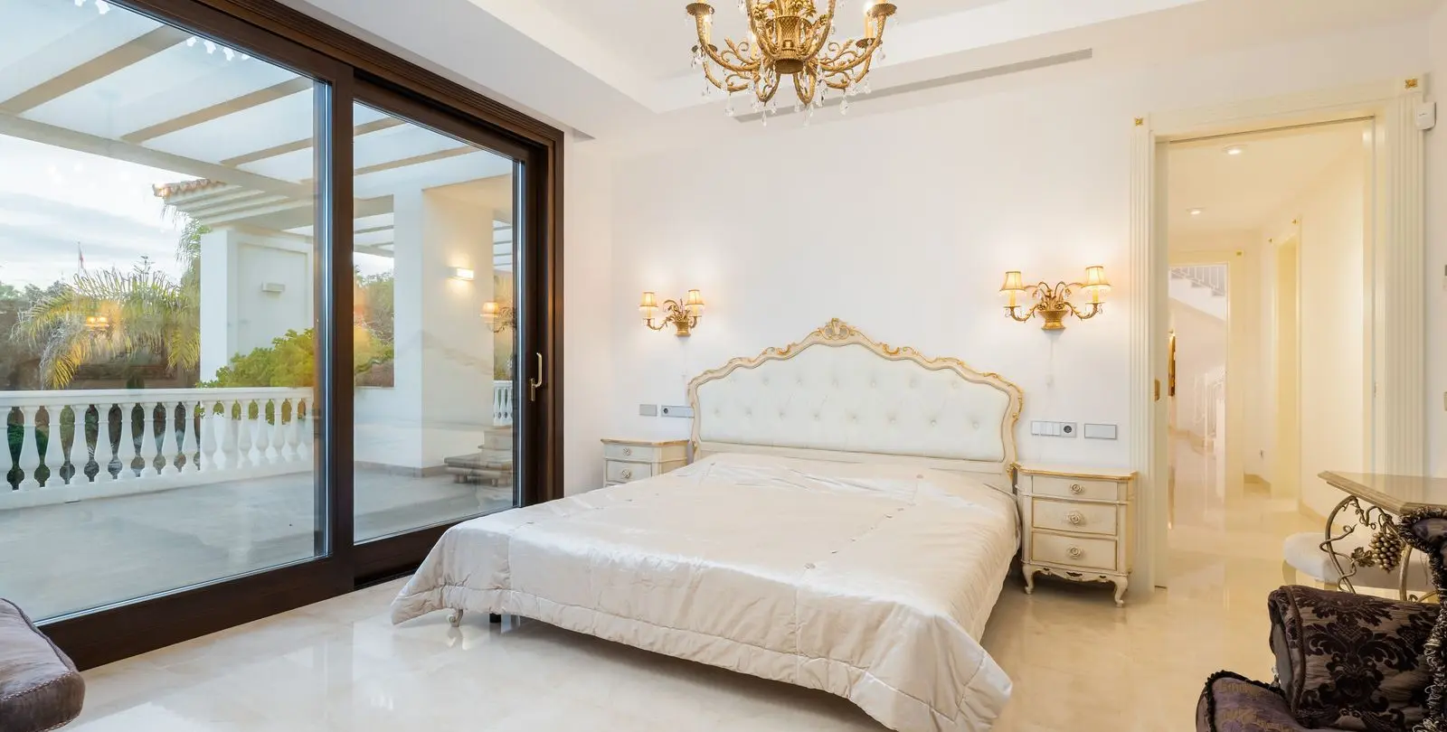 Venta de villa independiente en Guadalmina Baja 26