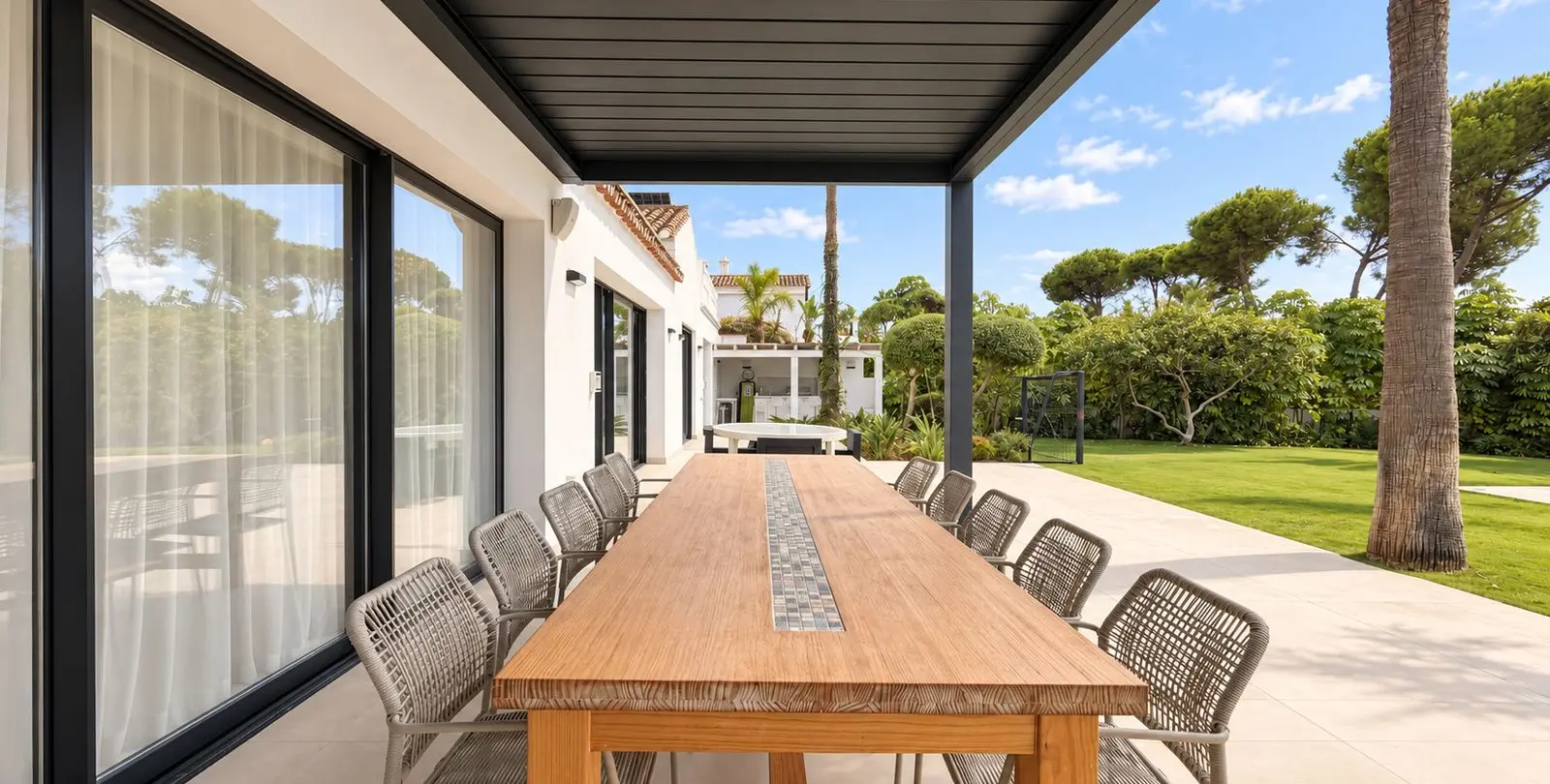 Venta de villa independiente en Guadalmina Baja 14