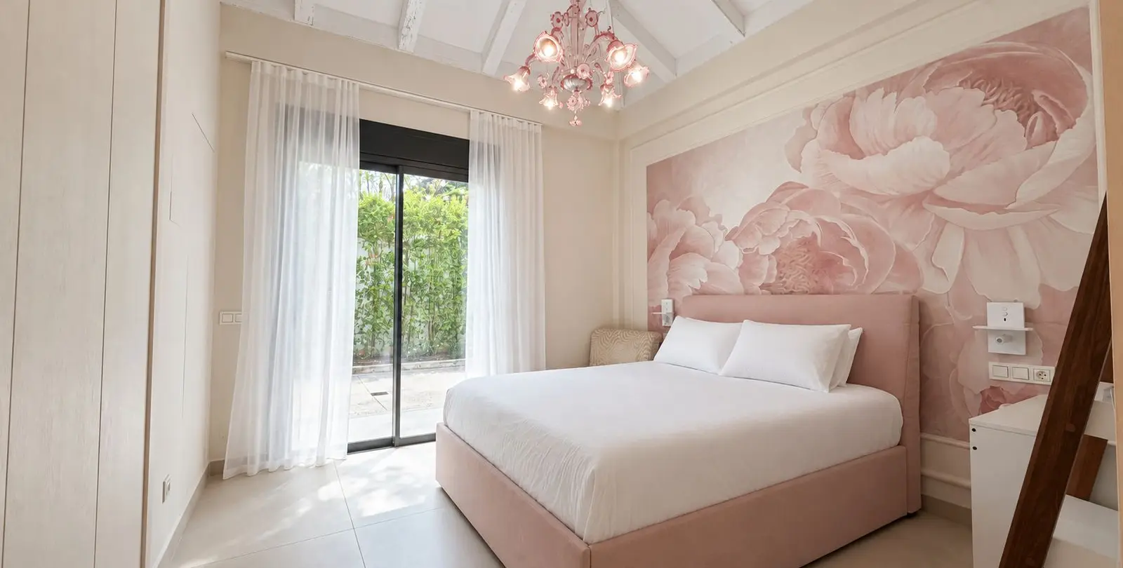 Venta de villa independiente en Guadalmina Baja 56