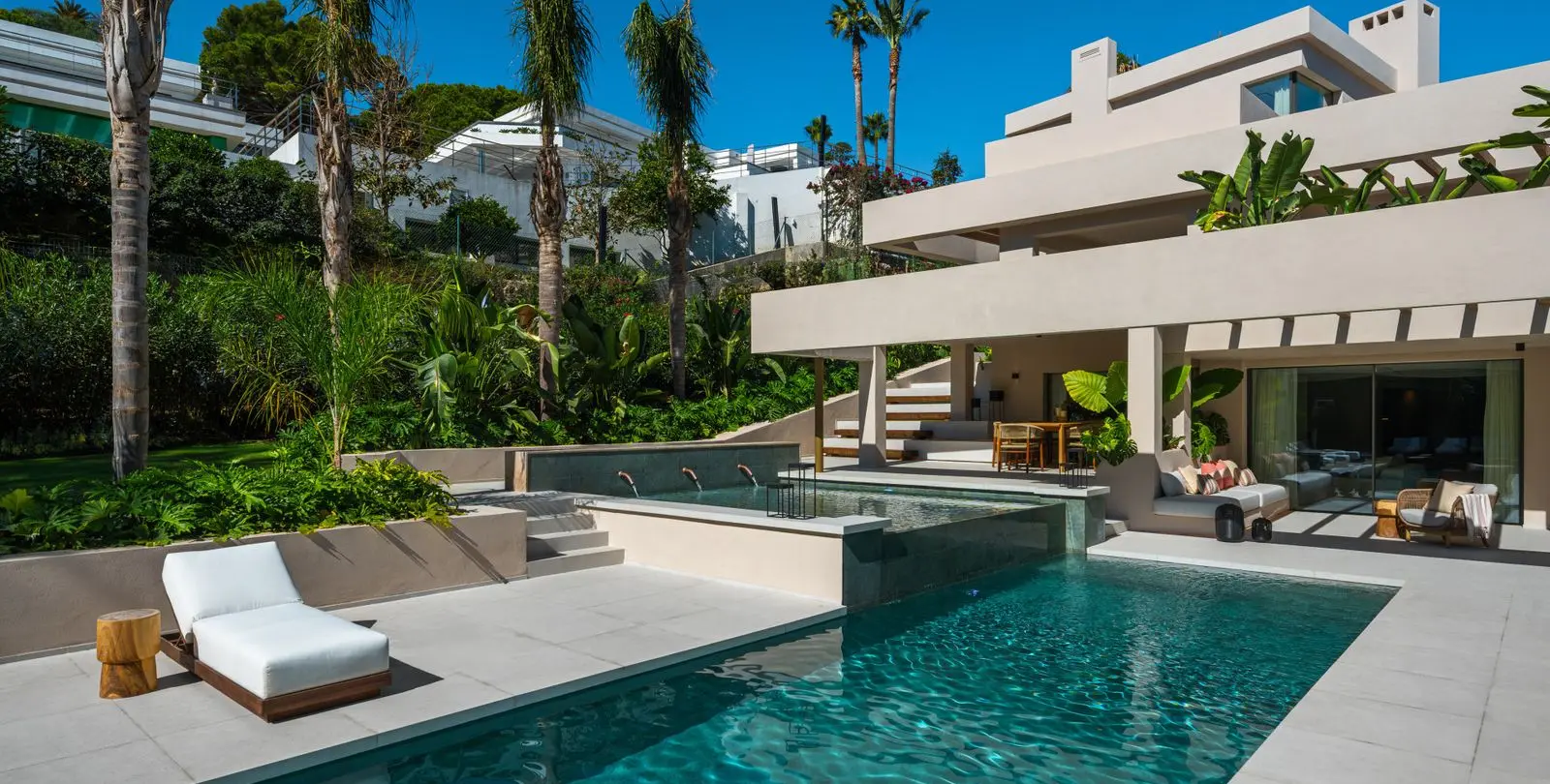Venta de villa independiente en Nueva Andalucía 2