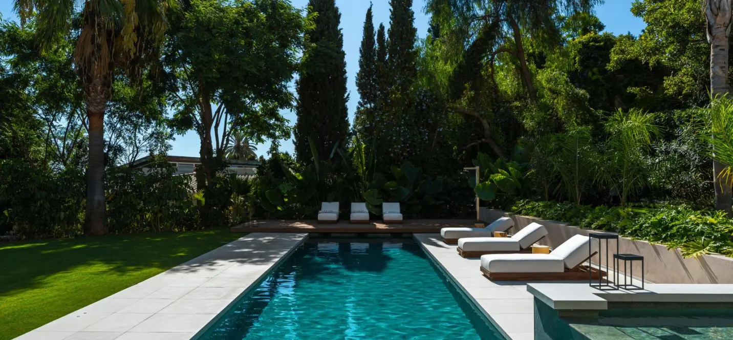 Venta de villa independiente en Nueva Andalucía 2