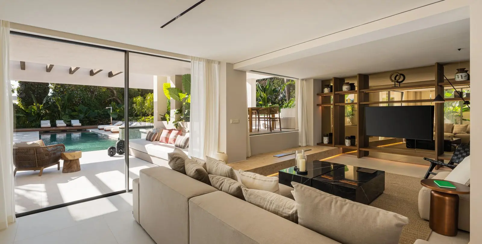 Venta de villa independiente en Nueva Andalucía 7