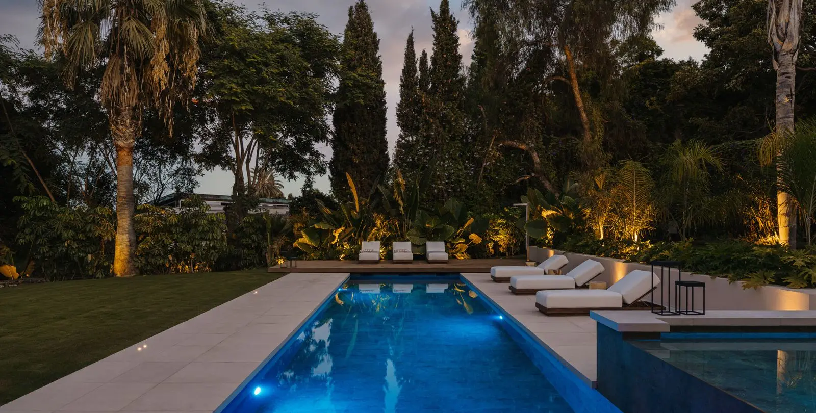 Venta de villa independiente en Nueva Andalucía 31