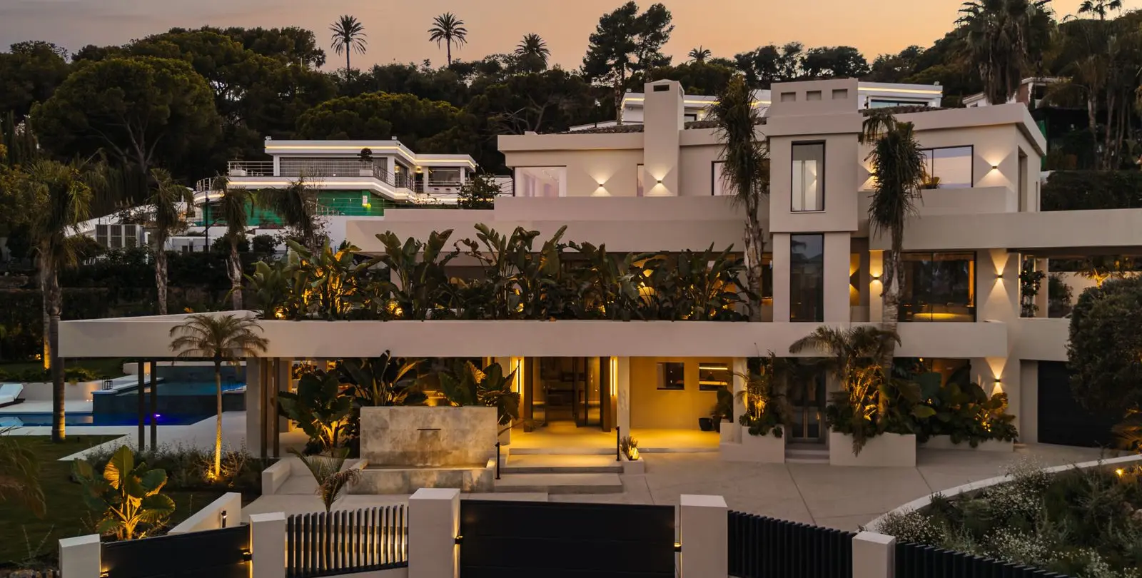 Venta de villa independiente en Nueva Andalucía 42