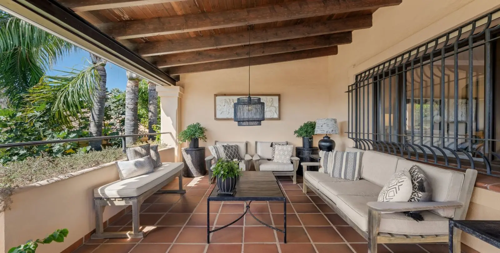 Venta de villa independiente en Los Monteros 5