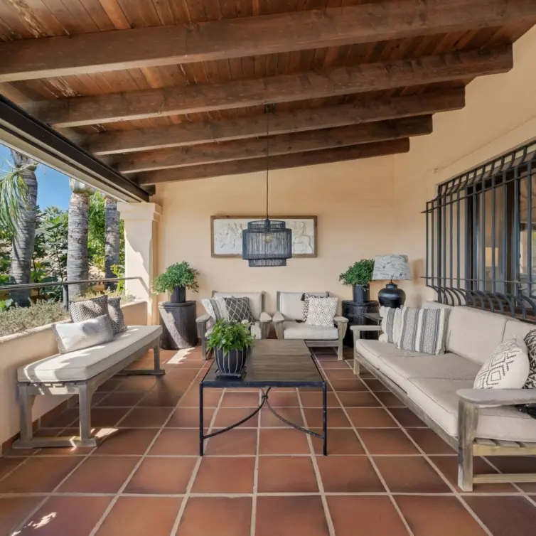 Venta de villa independiente en Los Monteros