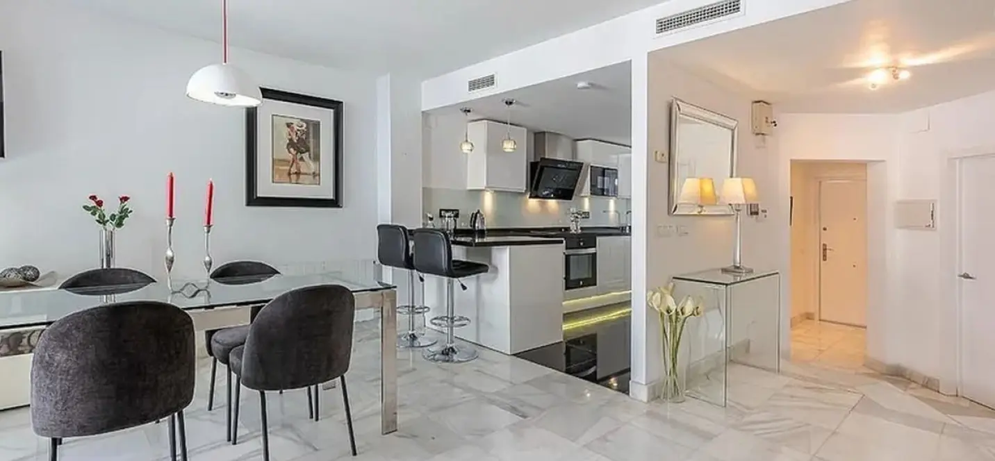 Long-term rent of townhouse in Nueva Andalucía 2