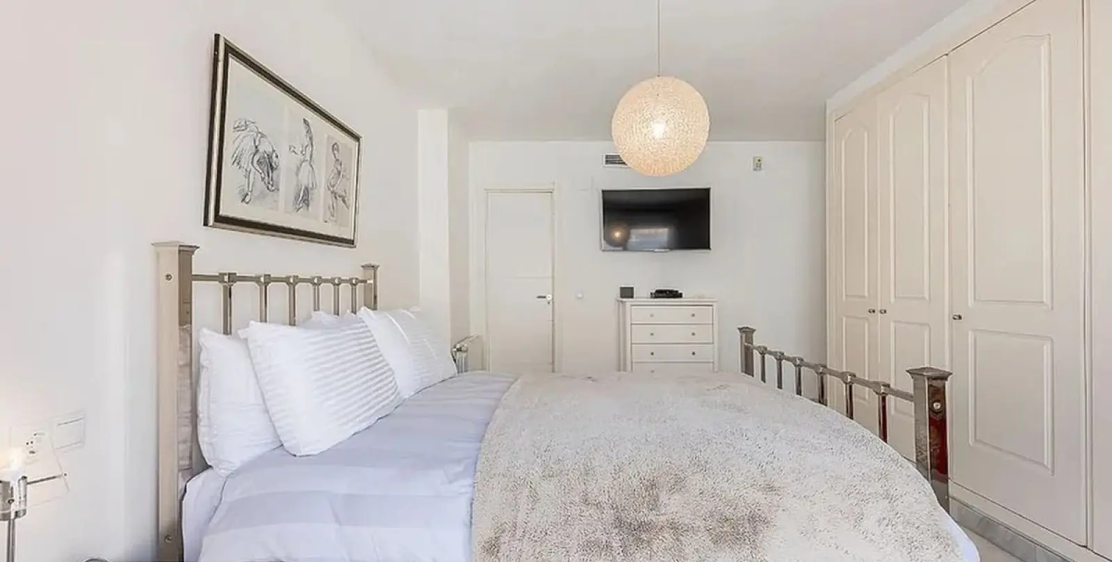 Long-term rent of townhouse in Nueva Andalucía 9
