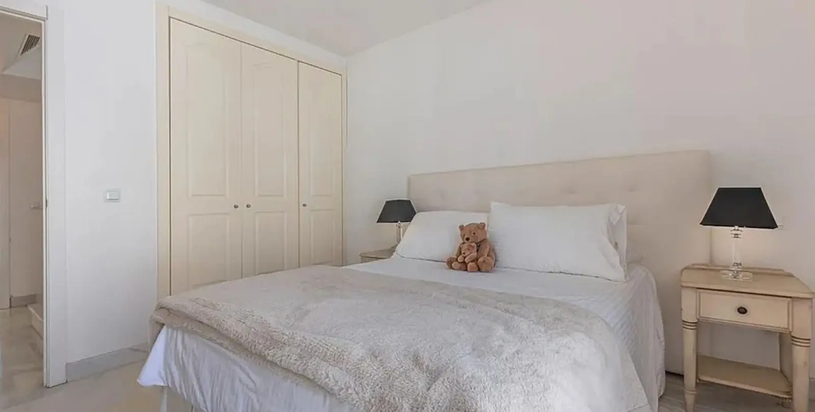 Long-term rent of townhouse in Nueva Andalucía 10