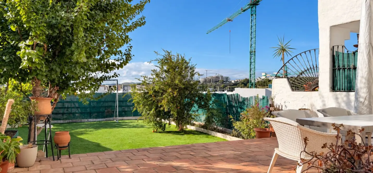 Venta de apartamento en planta baja en Casares 2