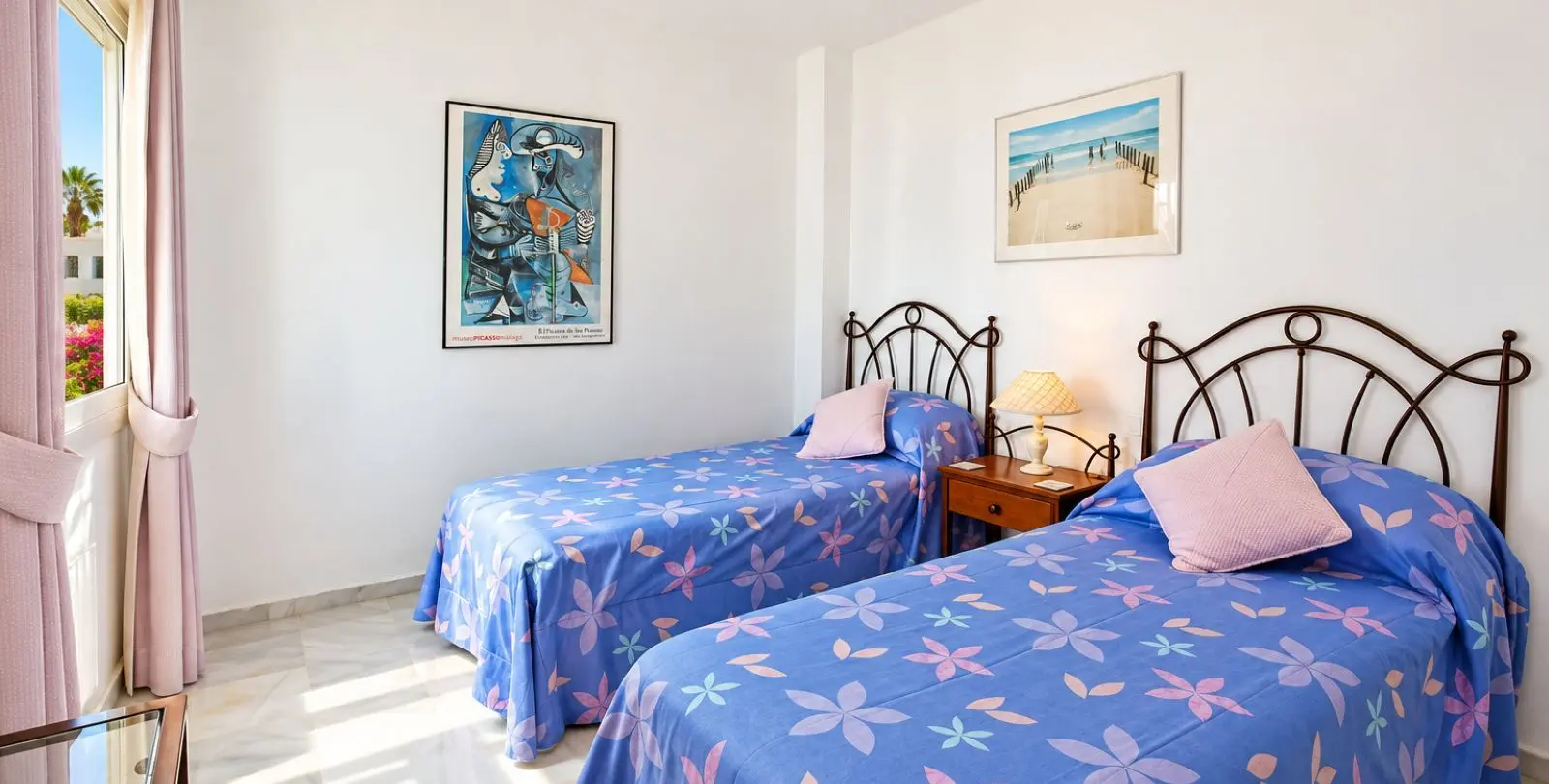 Sale of middle floor apartment in Nueva Andalucía 15
