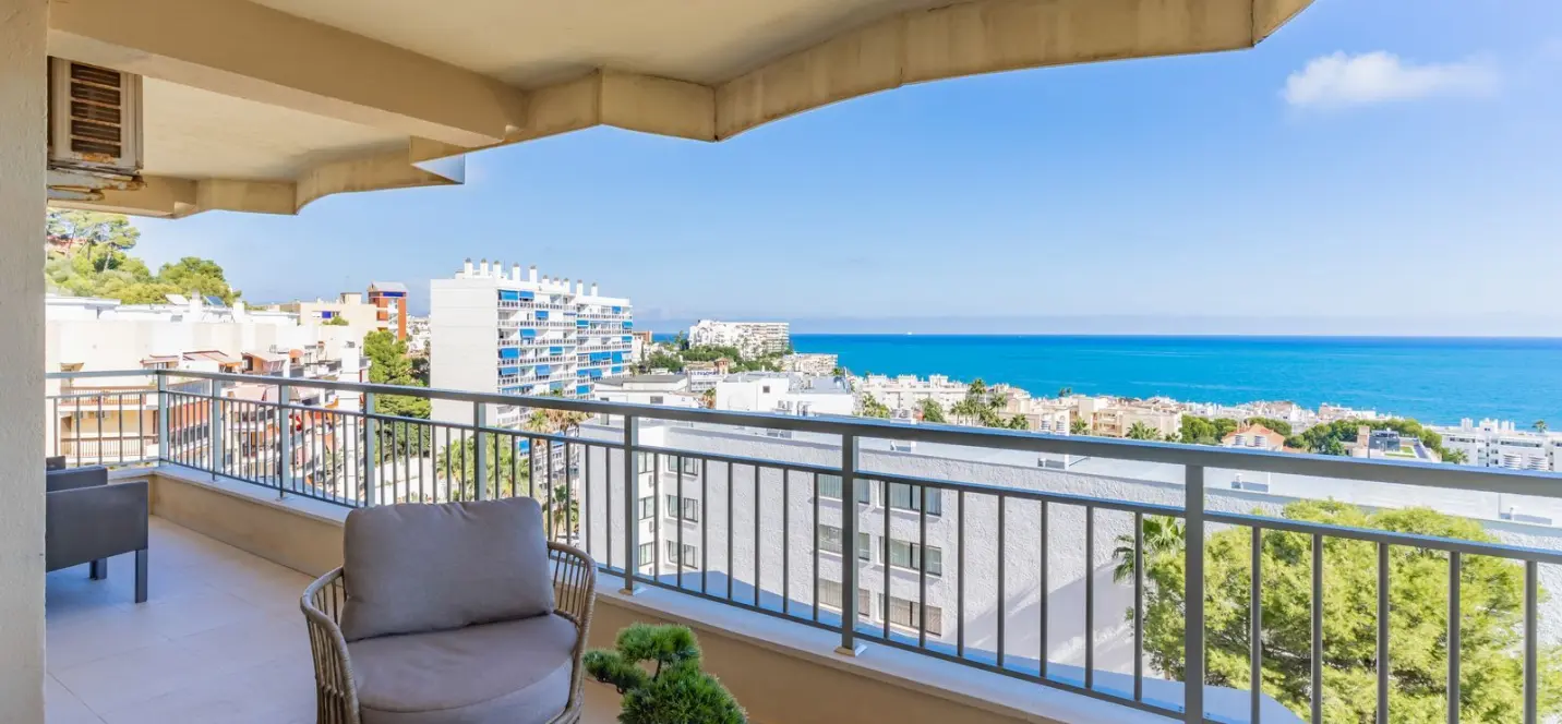 Sale of penthouse in Torremolinos 2