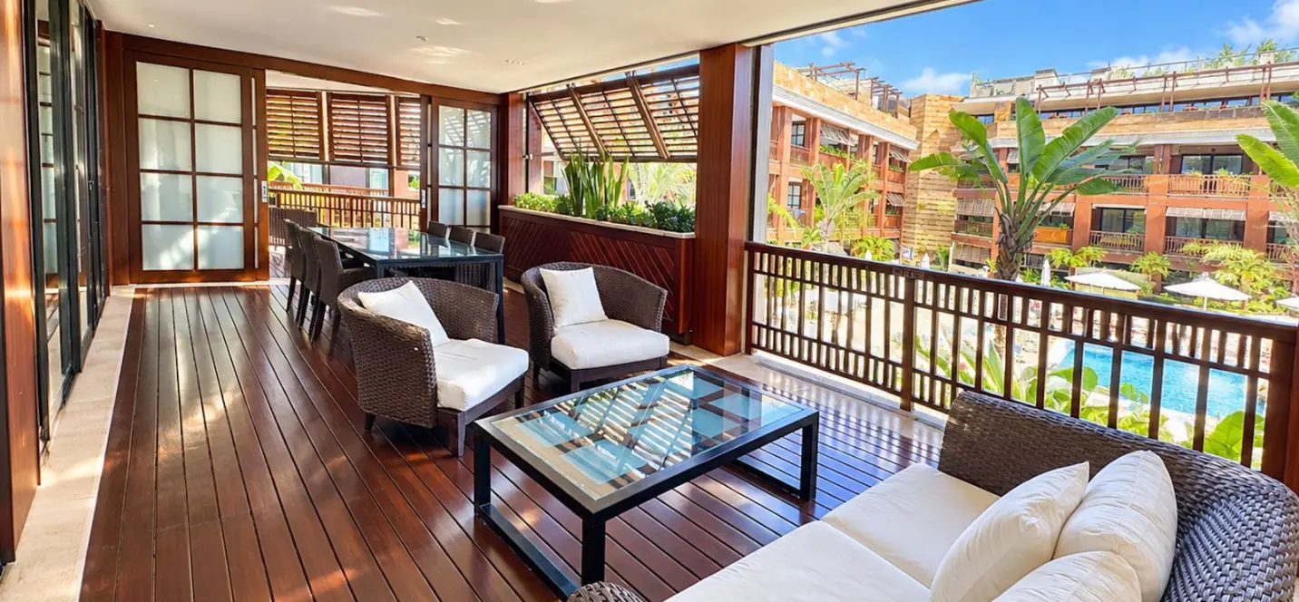 Sale of middle floor apartment in Puerto Banús 1