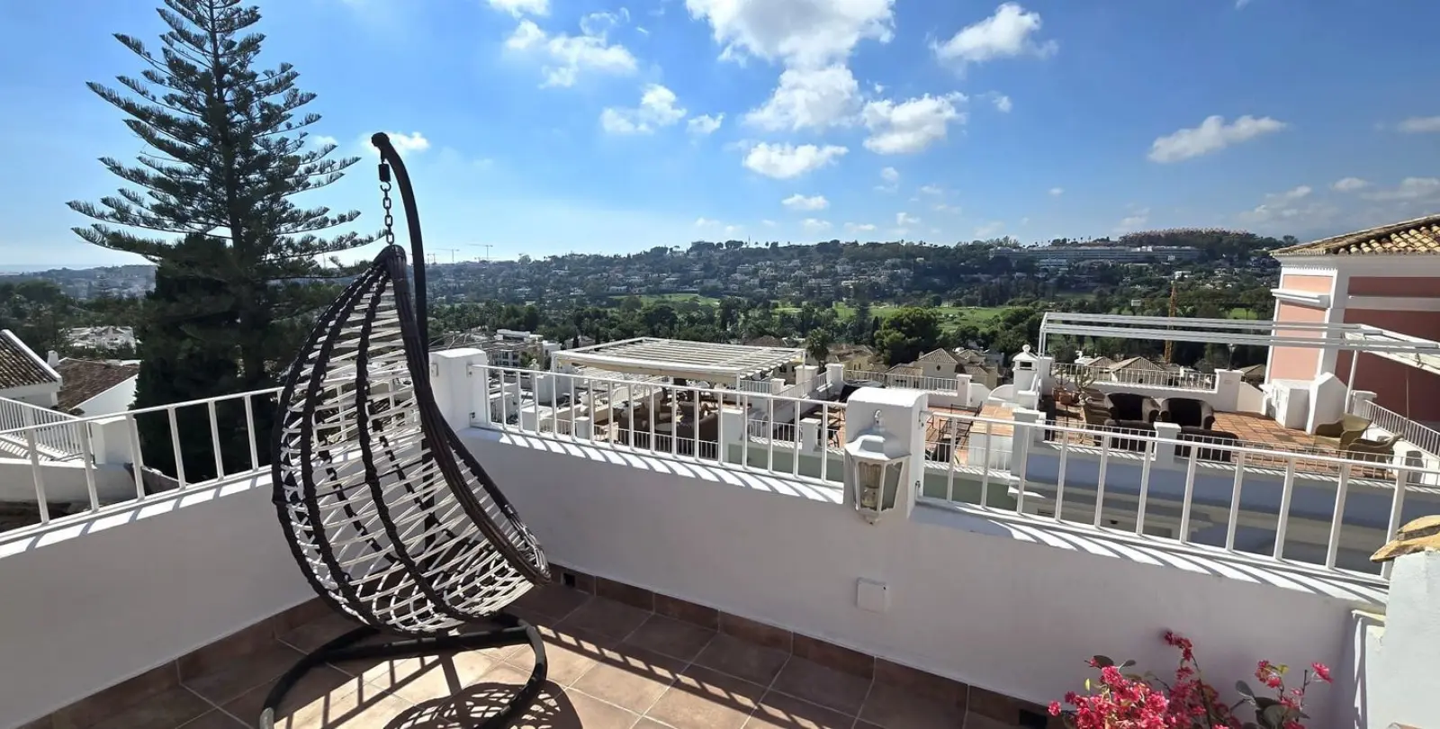 Sale of townhouse in Nueva Andalucía 3