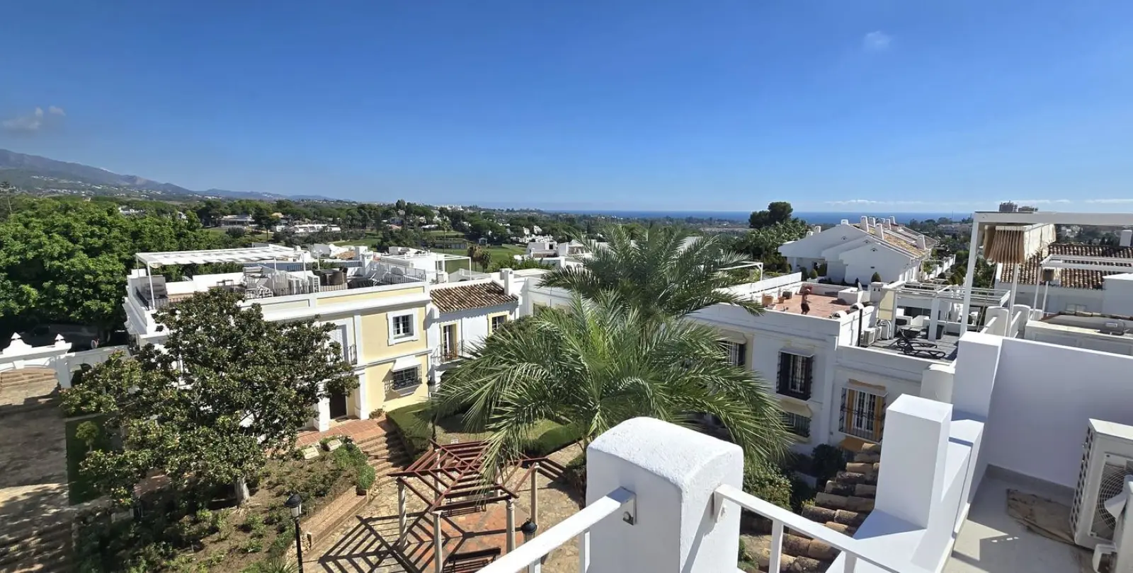 Sale of townhouse in Nueva Andalucía 21