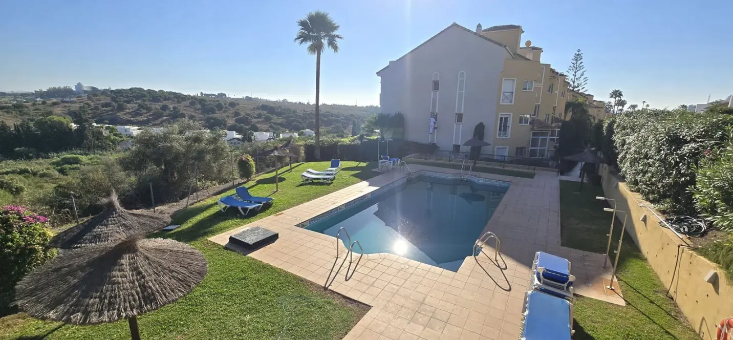 Sale of penthouse in Bel Air 0