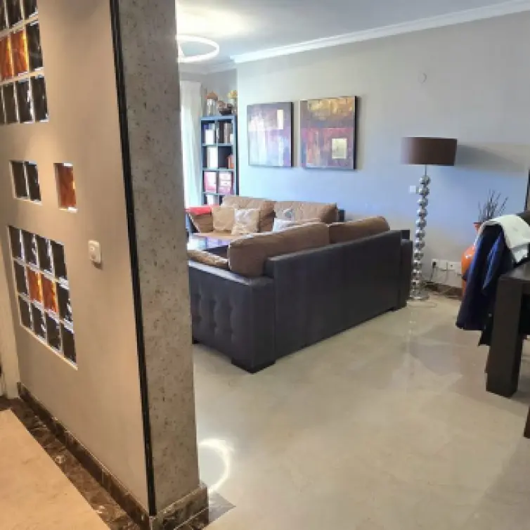 Sale of penthouse in Bel Air