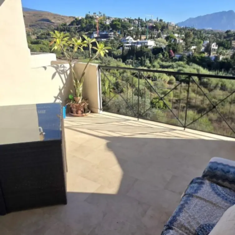 Sale of penthouse in Bel Air