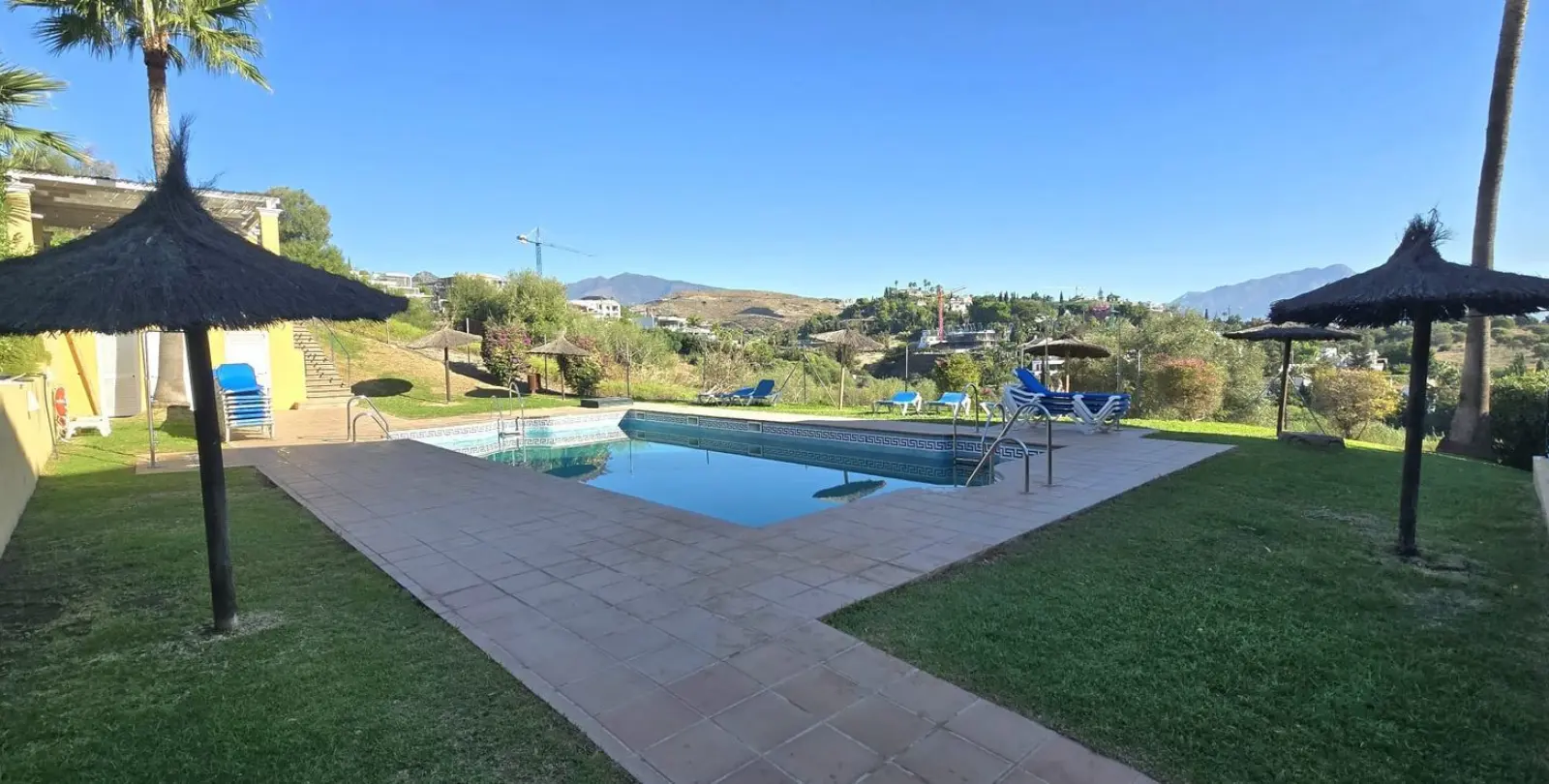 Sale of penthouse in Bel Air 21