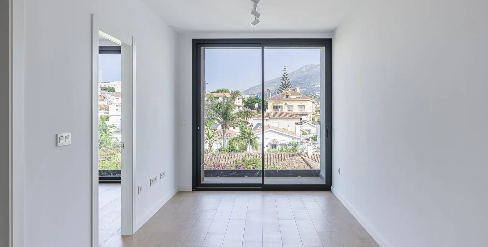 Sale of middle floor apartment in Los Boliches 17