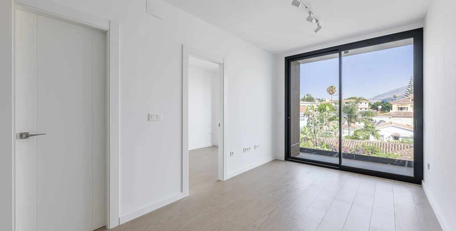 Sale of middle floor apartment in Los Boliches 18