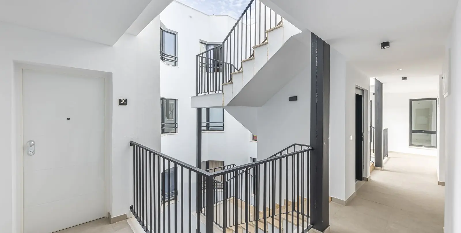 Sale of middle floor apartment in Los Boliches 25