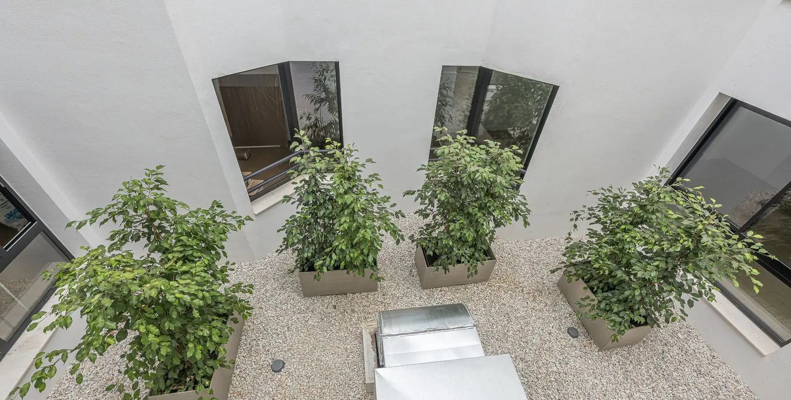 Sale of middle floor apartment in Los Boliches 31